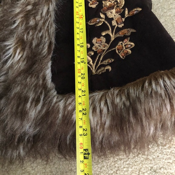 INC Faux Fur Brown Vest Gemstones Petite Small - Picture 9 of 11